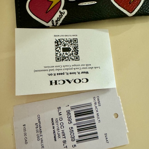 Coach Black Card Holder with Heart Lightning - Picture 6 of 7